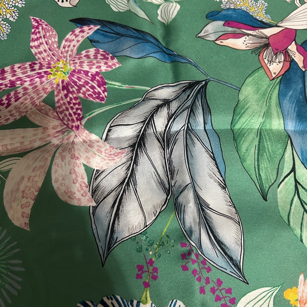 Yves Delorme Paris 100% Silk Scarf Green Botanical Tropical Floral Print Square - Picture 3 of 9